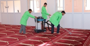 Siirt'te Belediye Camileri Temizliyor