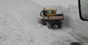 Kar Yağışı  26 Köy Yolunu Ulaşıma Kapadı