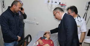 Vali Atik, Metruk Binada Çökme Sonucu Yaralanan Çocukları Hastanede Ziyaret Etti