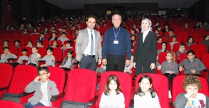 Diyetisyen Altunkum'dan Bahçeşehir Koleji Öğrencilerine Sağlıklı Beslenme Semineri