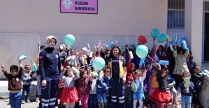 Doğan Köyde Öğrencilere "Yaşama Yol Ver" Projesi Tanıtıldı