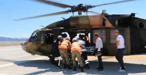 Kayalıklardan Düşen Çoban, Askeri Helikopterle Hastaneye Ulaştırıldı