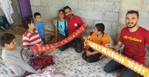 UltrAslan Siirt Taraftar Grubu Kurban Bayramı Öncesi Yetim Çocukları Sevindirdi