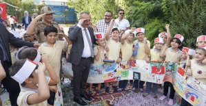 1300 Öğrenci Aynı Anda Resim Çizerek Barış Pınarı Harekâtına Destek Verdi