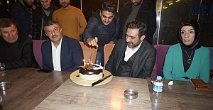 AK PARTİ İL BAŞKANI AV. EKREM OLGAÇ’A DOĞUM GÜNÜ SÜPRİZİ