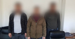 Jandarma İkna Etti Terör Örgütü PKK'da Yönetici Düzeydeki 3 Terörist Teslim Oldu