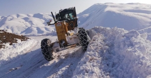 Kardan Kapanan 32 Köy Yolu Ulaşıma Açıldı
