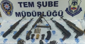 Conkbayır Mahallesinde PKK/KCK Terör Örgütüne Ait El Bombası,Silah ve Mühimmat Ele Geçirildi