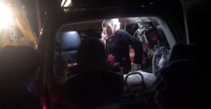 Doğum Sancısı Çeken Hastayı İl Özel İdare Ekipleri Ambulansa Ulaştırdı