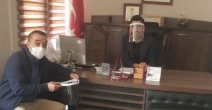 Veysel Karani Belde  Belediye Başkanı Murat Akgün Resmi Kurumlar İle Vatandaşa Maske Dağıttı