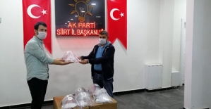 AK Parti İl Başkanı Olgaç’tan Berberlere Maske ve Dezenfektan Desteği
