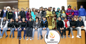 "Siirt Üniversitesi Eğitim Kültür ve Geliştirme Vakfı" 212 Yabancı Uyruklu Öğrenciye Yardımda Bulundu