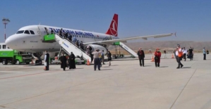 Siirt'te Uçak Seferleri Başladı