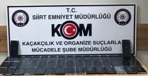 Emniyet Telefon Kaçakçılarına Geçit Vermedi