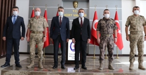 Bitlis Valisi Oktay Çağatay ve Batman Valisi Hulusi Şahin, Vali Osman Hacıbektaşoğlu’nu Ziyaret Etti
