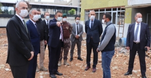 Vali/Belediye Başkan V. Hacıbektaşoğlu, Yapımı Devam Eden İtfaiye Binası ve Mezbahaneyi İnceledi
