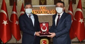 Siirt Valisi Hacıbektaşoğlu, Batman Valisi Şahin’e Nezaket Ziyaretinde Bulundu