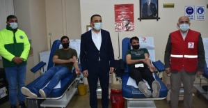 Vali Hacıbektaşoğlu: “Bir Ünite Kan Verene Bir Porsiyon Büryan Hediye”