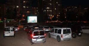 Siirt Belediyesinin ‘Sinema' Etkinliğine Vatandaşlar Yoğun İlgi Gösterdi