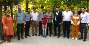 Osman Ören, LGS Siirt Birincisini Ziyaret Ederek Ödüllendirdi