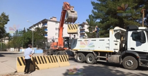 Beton Bariyerler Bir Bir Kaldırılıyor