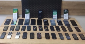 Siirt'te Piyasa Değeri 60 Bin 250 Lira Olan Kaçak Cep Telefonu Ele Geçirildi