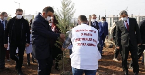 Vali Hacıbektaşoğlu, Öğretmenler İçin Oluşturulan Hatıra Ormanında Fidan Dikti