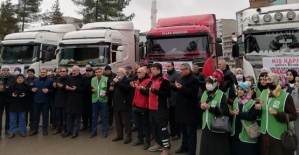 İHH Tarafından Suriye'nin İdlib Kentine 4 Tır Kömür Gönderildi