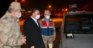 Vali Hacıbektaşoğlu, Yılbaşı Gecesi Görev Başındaki Güvenlik Güçlerini Ziyaret Etti
