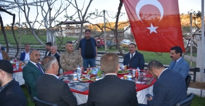 Vali Hacıbektaşoğlu,Atabağı Beldesinde Vatandaşlarla İftarda Bir Araya Geldi