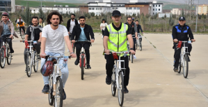 Emniyet Müdürlüğünden Üniversite Öğrencilerine Bisiklet Turu Etkinliği