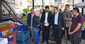 Vali/Belediye Başkan Vekili Hacıbektaşoğlu Pazar Esnafını Ziyaret Etti