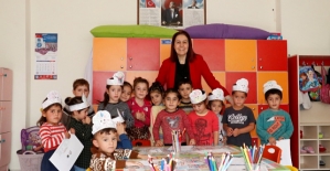 Vali Eşi Güney Hacıbektaşoğlu, Anaokulu Öğrencilerini Ziyaret Etti