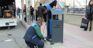 SİİRT BELEDİYESİ ESKİYEN ÇÖP KUTULARINI YENİLİYOR