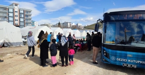 Siirt Gezici Kütüphane Otobüsü Çocuklar İçin Deprem Bölgesinde…