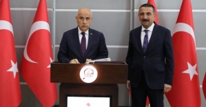 Tarım Bakanı Kirişci, Siirt Valiliğini Ziyaret Etti