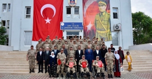 Siirt İl Jandarma Komutanlığında Temsili Askerlik Yapan Engelliler, Yemin Ederek Terhis Oldu