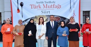 Siirt’te Yemek ve Tatlı Yarışmalarında Dereceye Girenler Ödüllendirildi