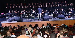 Siirt’te Depremzedeler Yararına Muhteşem Konser Verildi