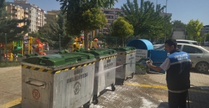 Siirt Belediyesi Çöp Konteynerleri Dezenfekte Ediyor
