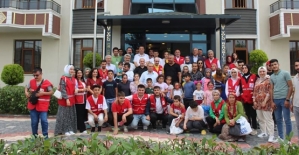 Siirt Kızılay Şubesi 300 Engelli Öğrenciyi Sevindirdi