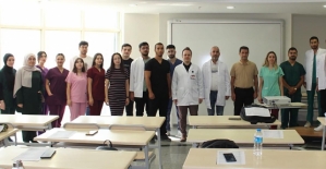 Başhekim Dr. Kaynak, Tıp Fakültesi Öğrencilerini Ziyaret Etti