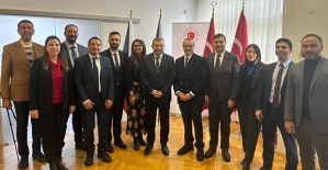 Prag Büyükelçisi Egemen Bağışın...