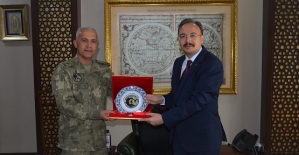 Siirt 3. Komando Tugay Komutanı Tuğgeneral Gaffar Gören ,Vali Kızılkaya’yı Ziyaret Etti