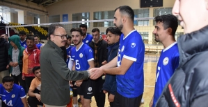 SİİRT BELEDİYESİ VOLEYBOL TAKIMI  2. LİGDE EMİN ADIMLARLA İLERLİYOR 