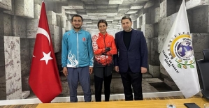 Siirt TSO Başkanı Güven Kuzu, Milli Sporcu Pınar Gülseren’i Ödüllendirdi