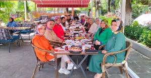 Öğretmenden, Öğrenci Velilerine Anneler Günü Jesti