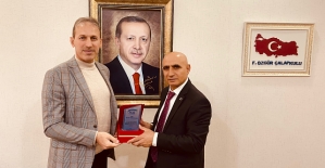SGK İl Müdürü Abdulcelil İlbaş’tan Siirt TSO’ya Teşekkür Plaketi