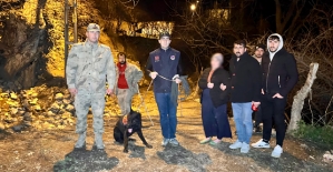 Siirt’te Kaybolan Özel Gereksinimli Kadın Jandarma Tarafından Sağ Olarak Bulundu