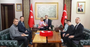 Vali Kızılkaya, Kütüphane Okurlarını Makamında Ağırladı